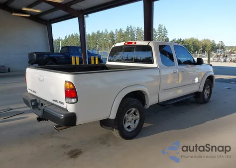 2004 Toyota Tundra Ltd V8 z USA, uszkodzony, nr VIN 5TBBT48164S440949